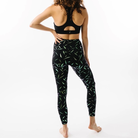 Black Rhombus Luxe High Rise Zyia 7/8 Leggings - Picture 3 of 8